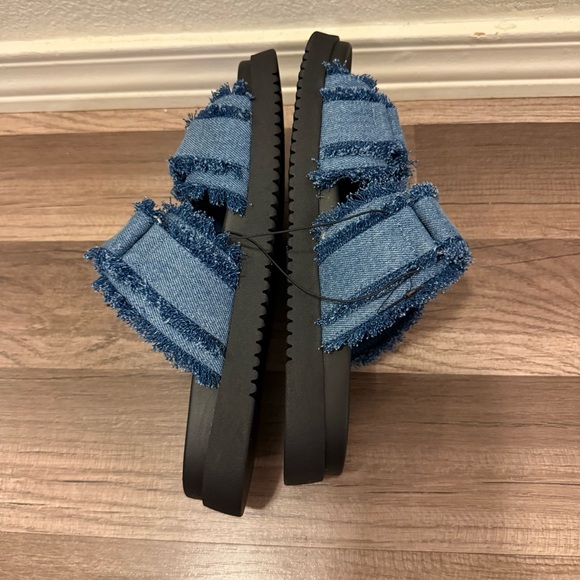 Guess Blue Denim Frayed Slide Sandals - Picture 11 of 13